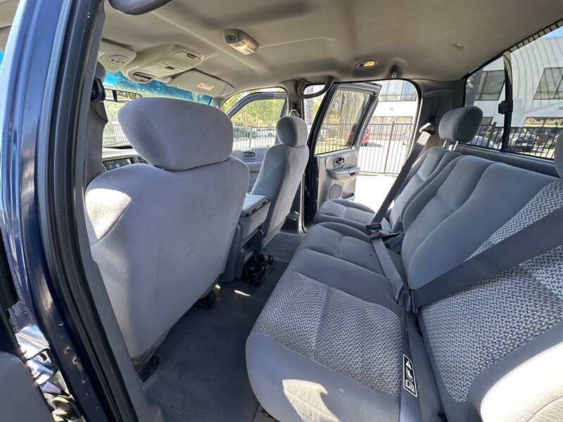 2003 Ford F-150 XLT photo 11