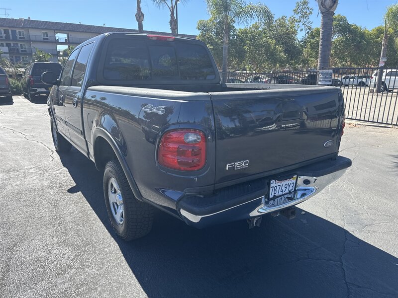 2003 Ford F-150 XLT photo 7