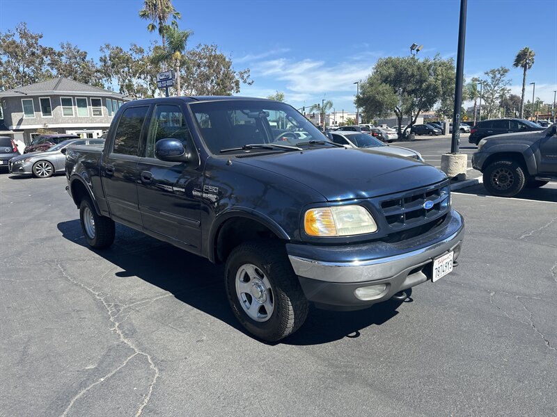 2003 Ford F-150 XLT photo 3