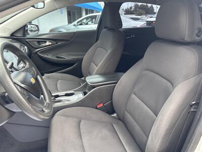 2019 Chevrolet Malibu LT   - Photo 10 - 