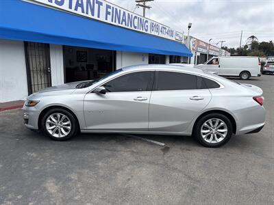2019 Chevrolet Malibu LT   - Photo 2 - 