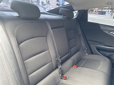 2019 Chevrolet Malibu LT   - Photo 13 - 