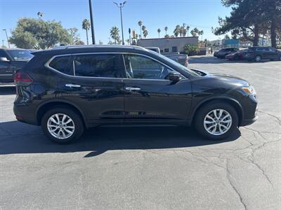 2018 Nissan Rogue SV   - Photo 4 - National City, CA 91950