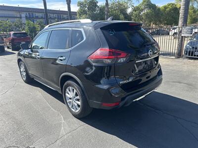 2018 Nissan Rogue SV   - Photo 7 - National City, CA 91950