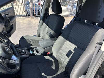 2018 Nissan Rogue SV   - Photo 13 - National City, CA 91950