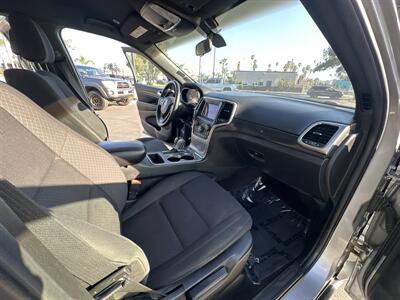 2018 Jeep Grand Cherokee Laredo   - Photo 9 - 