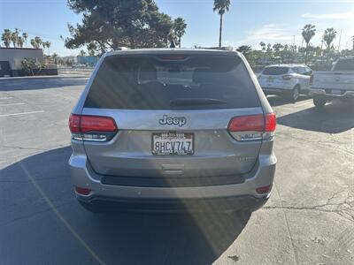 2018 Jeep Grand Cherokee Laredo   - Photo 5 - 