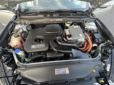 2017 Ford Fusion Hybrid SE - Photo 14 -