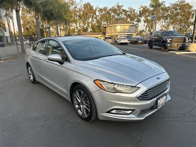 2017 Ford Fusion Hybrid SE - Photo 3 -