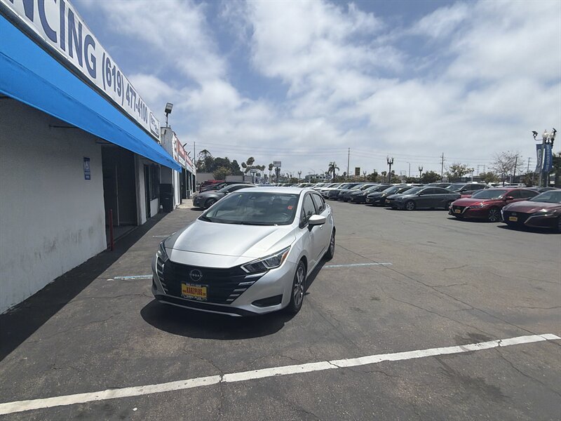 2023 Nissan Versa SV  