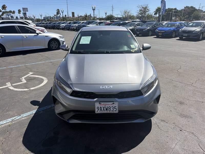 2022 Kia Forte LXS  