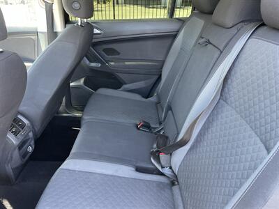 2018 Volkswagen Tiguan 2.0T S   - Photo 10 - 