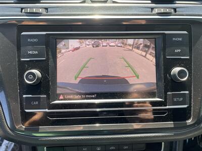2018 Volkswagen Tiguan 2.0T S   - Photo 12 - 