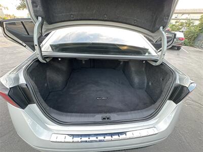 2019 Nissan Altima 2.5 SR   - Photo 11 - National City, CA 91950