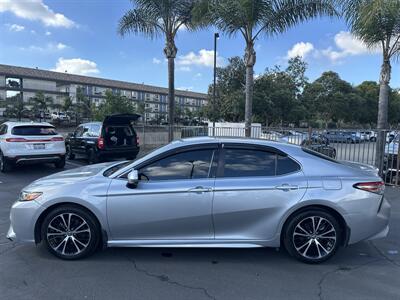 2019 Toyota Camry SE - Photo 8 -