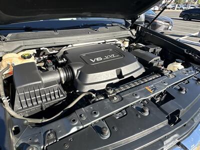 2015 Chevrolet Colorado LT   - Photo 11 - 