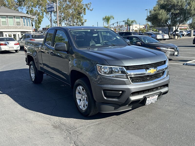 2015 Chevrolet Colorado LT photo 3