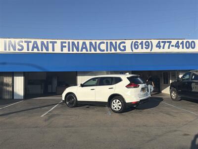 2017 Nissan Rogue S   - Photo 4 - National City, CA 91950