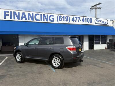 2013 Toyota Highlander Plus   - Photo 3 - National City, CA 91950