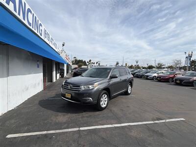 2013 Toyota Highlander Plus   - Photo 1 - National City, CA 91950