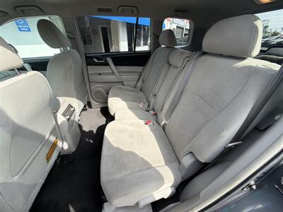 2013 Toyota Highlander Plus   - Photo 11 - National City, CA 91950