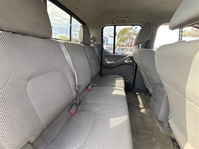 2018 Nissan Frontier S   - Photo 12 - 