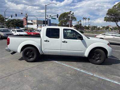 2018 Nissan Frontier S   - Photo 5 - 