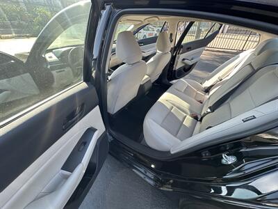 2025 Nissan Altima 2.5 SV   - Photo 12 - 