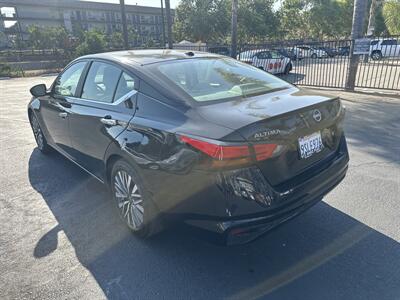 2025 Nissan Altima 2.5 SV   - Photo 7 - 