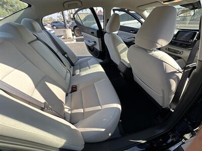 2025 Nissan Altima 2.5 SV   - Photo 10 - 