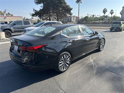 2025 Nissan Altima 2.5 SV   - Photo 5 - 