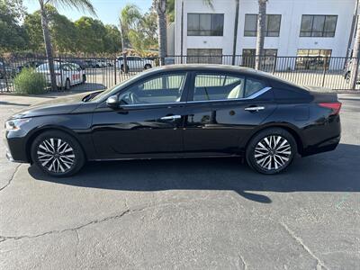2025 Nissan Altima 2.5 SV   - Photo 8 - 