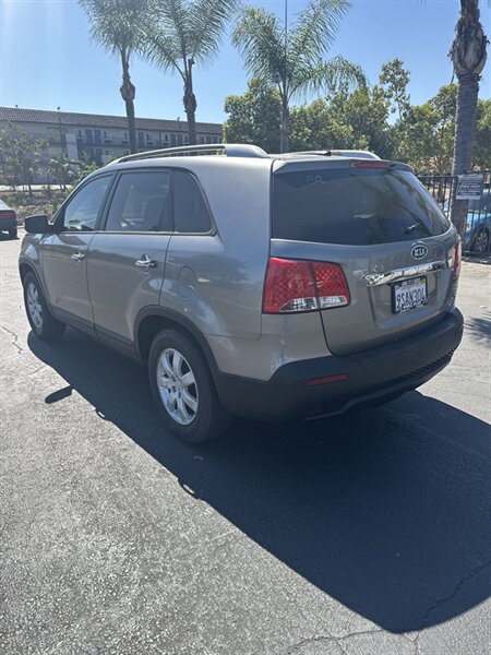 2013 Kia Sorento LX - Photo 6