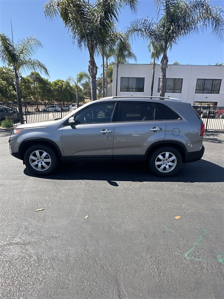 2013 Kia Sorento LX - Photo 7