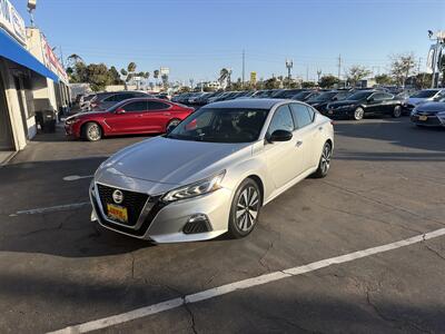 2021 Nissan Altima 2.5 SV - Photo 1 -