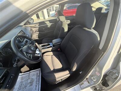2021 Nissan Altima 2.5 SV - Photo 10 -