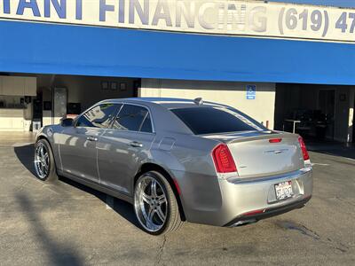 2015 Chrysler 300 Series Limited   - Photo 3 - 