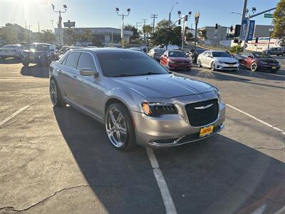 2015 Chrysler 300 Series Limited   - Photo 7 - 