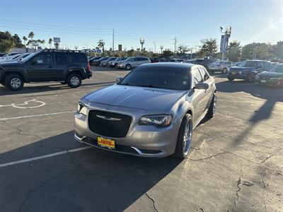 2015 Chrysler 300 Series Limited   - Photo 1 - 