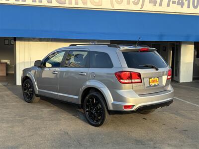 2018 Dodge Journey SXT - Photo 3 - National City, CA 91950