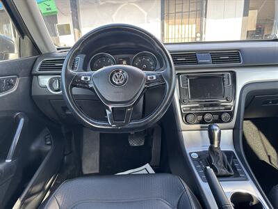 2019 Volkswagen Passat Wolfsburg - Photo 9 - National City, CA 91950