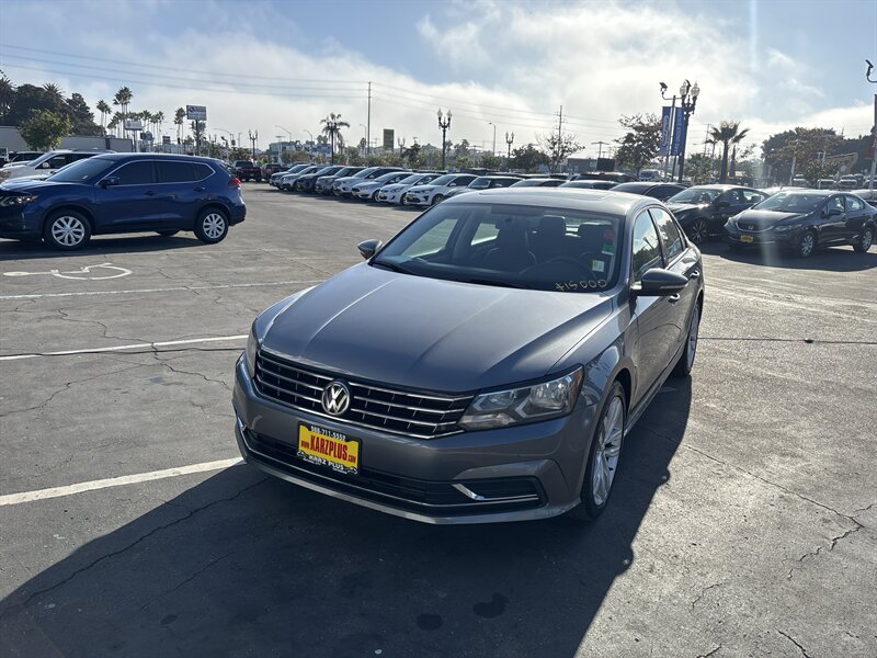 Gray 2019 Volkswagen Passat Sedan Front-Wheel Drive 6-Speed Automatic