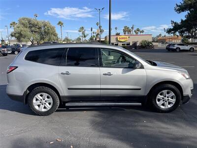 2017 Chevrolet Traverse LS   - Photo 6 - 