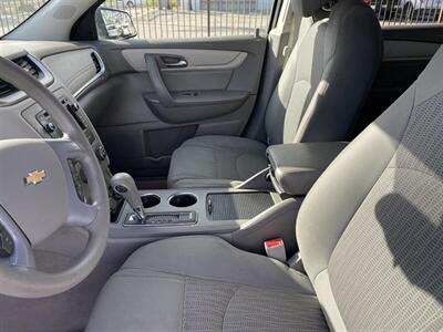 2017 Chevrolet Traverse LS   - Photo 12 - 