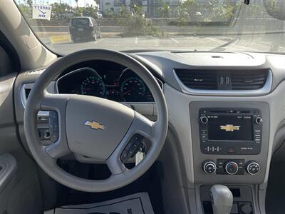 2017 Chevrolet Traverse LS   - Photo 9 - 
