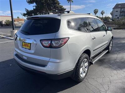 2017 Chevrolet Traverse LS   - Photo 5 - 