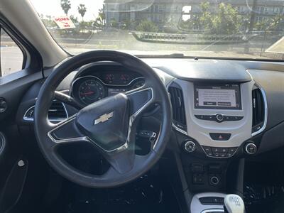 2017 Chevrolet Cruze LS Manual   - Photo 8 - 