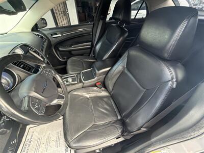 2015 Chrysler 300 Series Limited - Photo 11 - National City, CA 91950