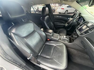 2015 Chrysler 300 Series Limited - Photo 13 - National City, CA 91950