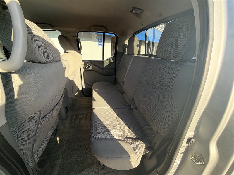 2017 Nissan Frontier Crew Cab SV - Photo 12 - National City, CA 91950